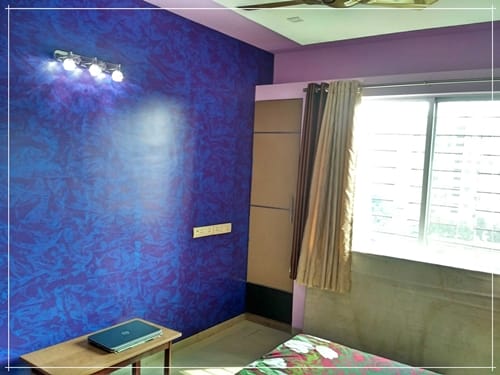 Violet Texture and Purple walls for Bedroom